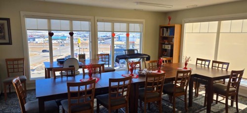 405-4425 Heritage Way, Lacombe, AB - Indoor Photo Showing Dining Room