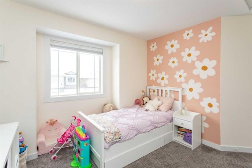 14 Silver Drive, Blackfalds, AB - Indoor Photo Showing Bedroom