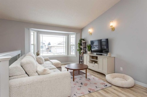14 Silver Drive, Blackfalds, AB - Indoor Photo Showing Living Room