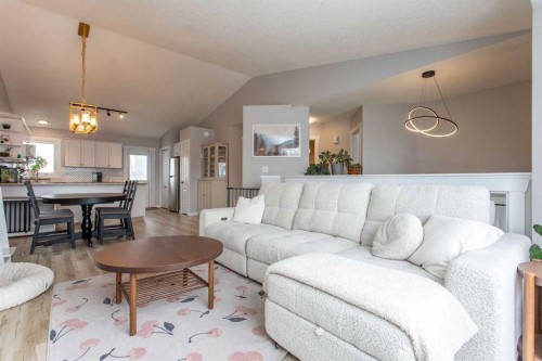 14 Silver Drive, Blackfalds, AB - Indoor Photo Showing Living Room