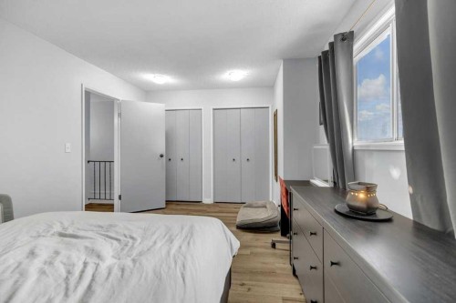 5 Erickson Drive, Red Deer, AB - Indoor Photo Showing Bedroom