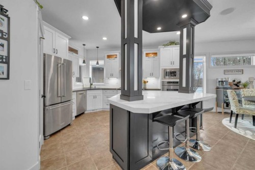 30 Law Close, Red Deer, AB - Indoor Photo Showing Kitchen With Upgraded Kitchen