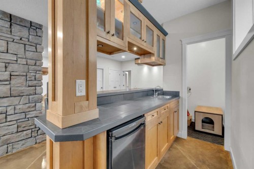 30 Law Close, Red Deer, AB - Indoor Photo Showing Kitchen