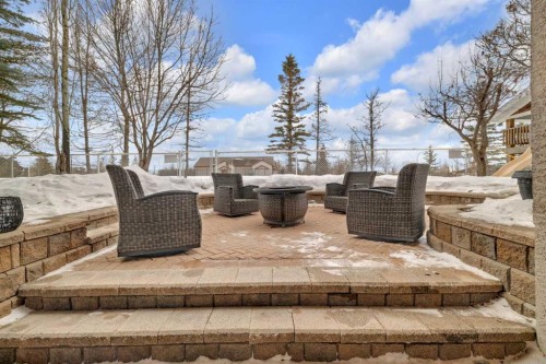 30 Law Close, Red Deer, AB - Outdoor