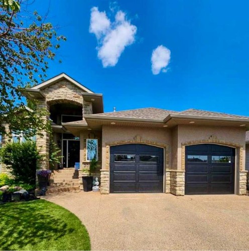 30 Law Close, Red Deer, AB - Outdoor