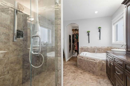 69 Turner Crescent, Red Deer, AB - Indoor Photo Showing Bathroom