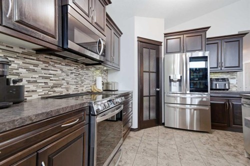69 Turner Crescent, Red Deer, AB - Indoor Photo Showing Kitchen With Upgraded Kitchen