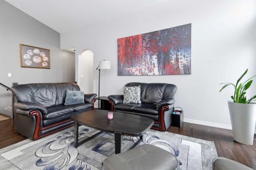 69 Turner Crescent, Red Deer, AB - Indoor Photo Showing Living Room