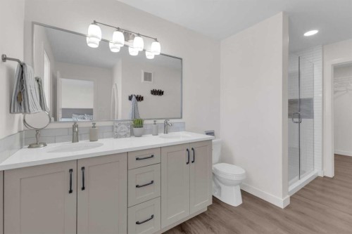 107 Hampton Crescent, Sylvan Lake, AB - Indoor Photo Showing Bathroom