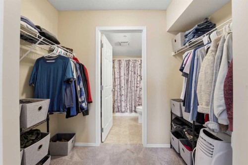 112-3 Broadway Rise, Sylvan Lake, AB - Indoor With Storage