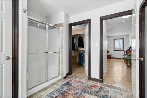 7 Laurel Road, Sylvan Lake, AB - Indoor Photo Showing Other Room