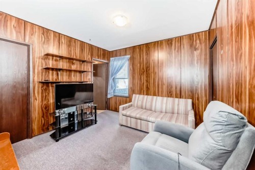 5306 52 Avenue, Ponoka, AB - Indoor