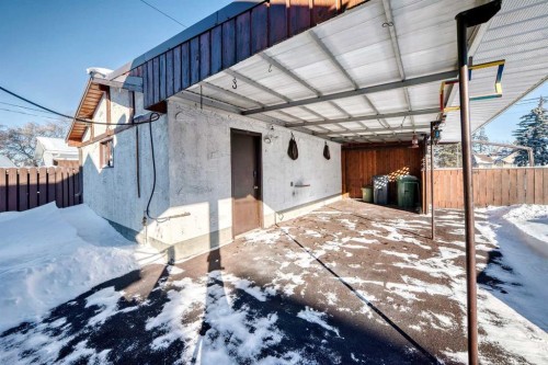 5306 52 Avenue, Ponoka, AB - Outdoor With Exterior