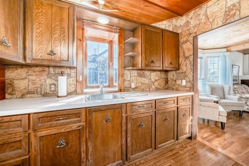 5306 52 Avenue, Ponoka, AB - Indoor Photo Showing Kitchen