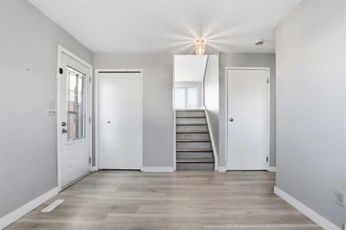 46 Duncan Crescent, Red Deer, AB - Indoor Photo Showing Other Room