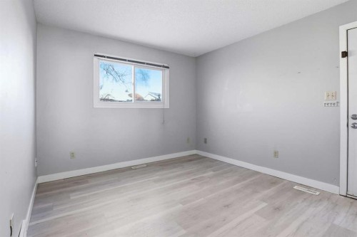 46 Duncan Crescent, Red Deer, AB - Indoor Photo Showing Other Room