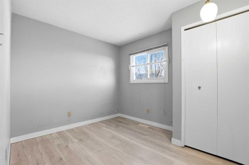 46 Duncan Crescent, Red Deer, AB - Indoor Photo Showing Other Room
