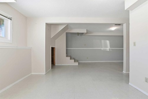 46 Duncan Crescent, Red Deer, AB - Indoor Photo Showing Other Room