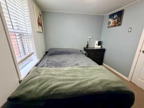 130 2 Avenue, Leslieville, AB - Indoor Photo Showing Bedroom