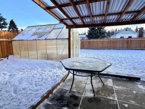 130 2 Avenue, Leslieville, AB - Outdoor With Deck Patio Veranda