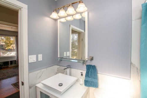 3515 45 Avenue, Red Deer, AB - Indoor Photo Showing Bathroom