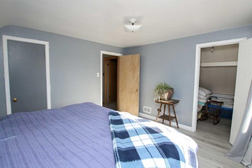 3515 45 Avenue, Red Deer, AB - Indoor Photo Showing Bedroom