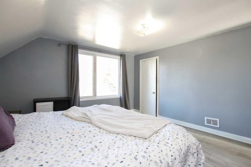 3515 45 Avenue, Red Deer, AB - Indoor Photo Showing Bedroom