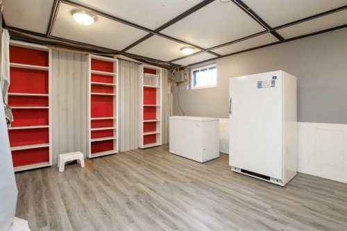 3515 45 Avenue, Red Deer, AB - Indoor Photo Showing Laundry Room