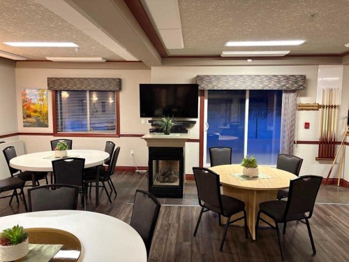 328-18 Averill Street, Red Deer, AB - Indoor Photo Showing Dining Room