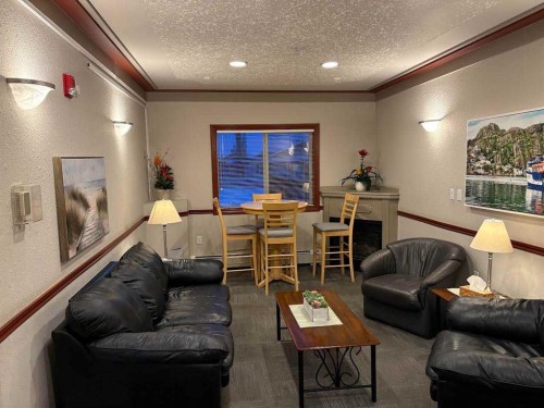 328-18 Averill Street, Red Deer, AB - Indoor Photo Showing Living Room