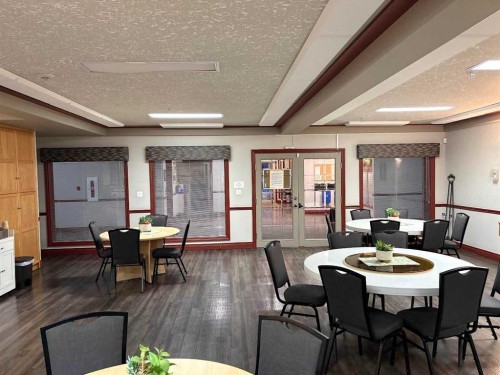 328-18 Averill Street, Red Deer, AB - Indoor Photo Showing Dining Room