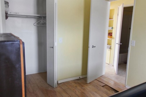 4840 49 Avenue, Irma, AB - Indoor Photo Showing Other Room