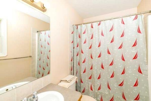 12 Dentoom, Red Deer, AB - Indoor Photo Showing Bathroom