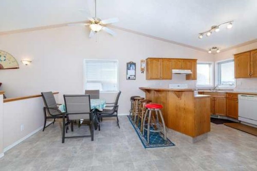 12 Dentoom, Red Deer, AB - Indoor