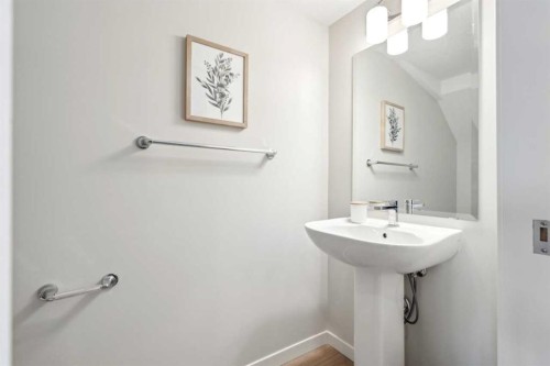 14685 1 Street Ne, Calgary, AB - Indoor Photo Showing Bathroom