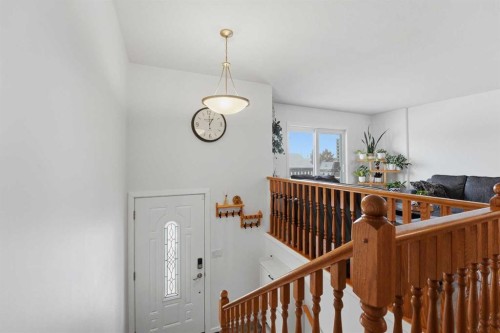 85 Silver Drive, Blackfalds, AB - Indoor Photo Showing Other Room