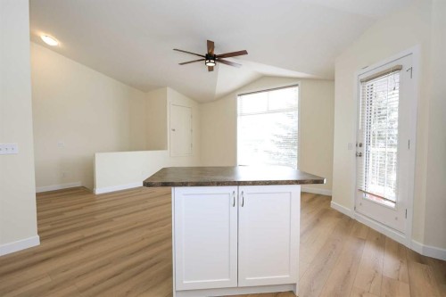 1025-31 Jamieson Avenue, Red Deer, AB - Indoor