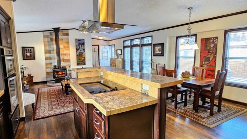205 4 Street Nw, Sundre, AB - Indoor Photo Showing Dining Room