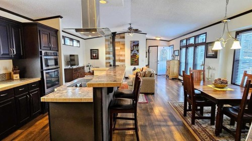 205 4 Street Nw, Sundre, AB - Indoor Photo Showing Dining Room