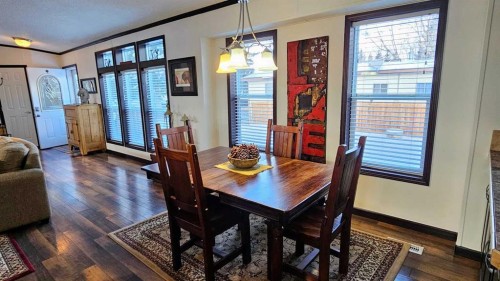 205 4 Street Nw, Sundre, AB - Indoor Photo Showing Dining Room