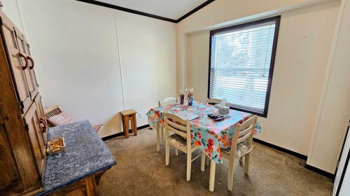 205 4 Street Nw, Sundre, AB - Indoor Photo Showing Dining Room