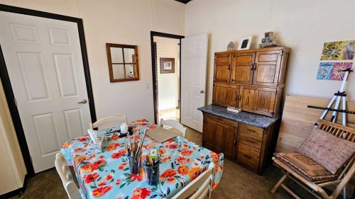 205 4 Street Nw, Sundre, AB - Indoor