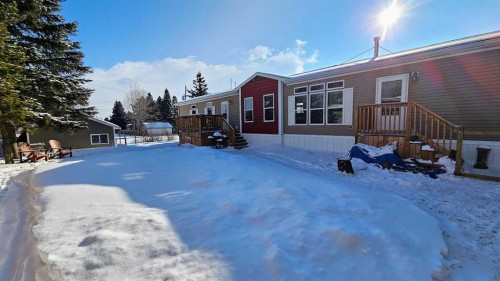 205 4 Street Nw, Sundre, AB - Outdoor