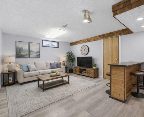 1-96 Holmes Street, Red Deer, AB - Indoor