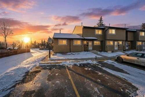 1-96 Holmes Street, Red Deer, AB - Outdoor