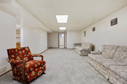 4210 69 Street, Camrose, AB - Indoor