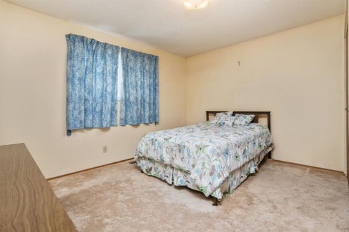 4210 69 Street, Camrose, AB - Indoor Photo Showing Bedroom