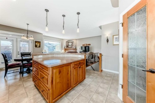 8 Filbert Close, Sylvan Lake, AB - Indoor Photo Showing Kitchen