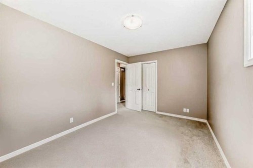 8 Filbert Close, Sylvan Lake, AB - Indoor Photo Showing Bedroom
