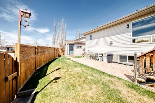 8 Filbert Close, Sylvan Lake, AB - Outdoor With Exterior